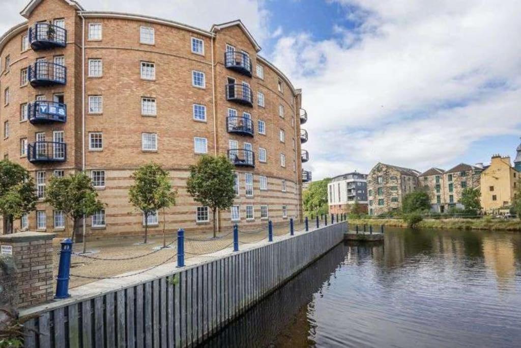 My Waterfront Apartment, Views Over Water Of Leith 에든버러 외부 사진