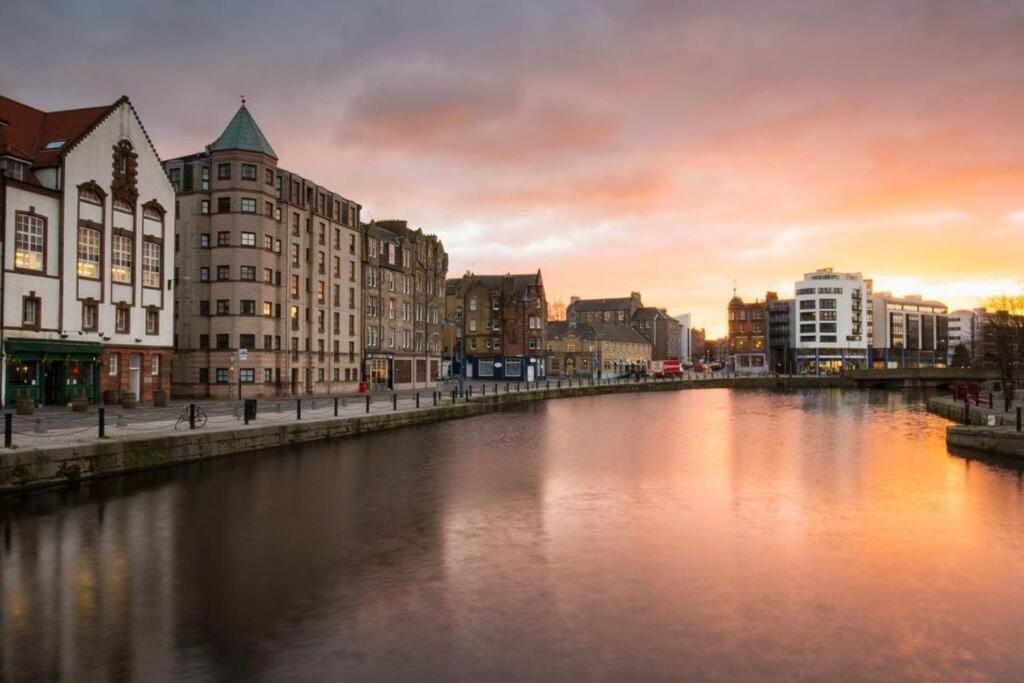 My Waterfront Apartment, Views Over Water Of Leith 에든버러 외부 사진